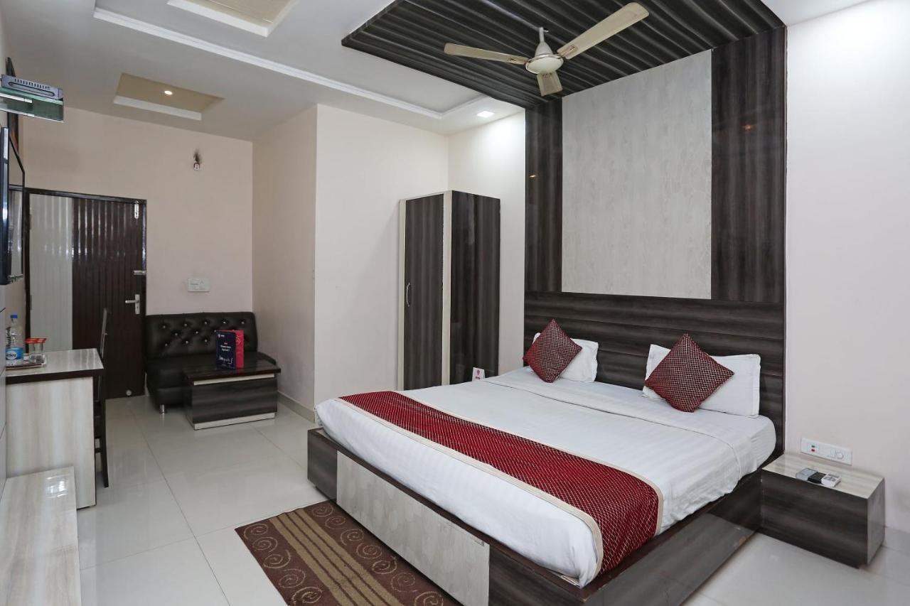 Oyo 3202 Hotel Gayatri Residency Agra  Exterior photo